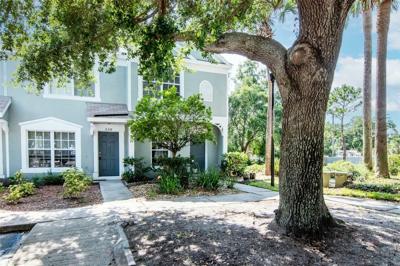 Property Photo: 2316 Lake Woodberry Circle FL 33510