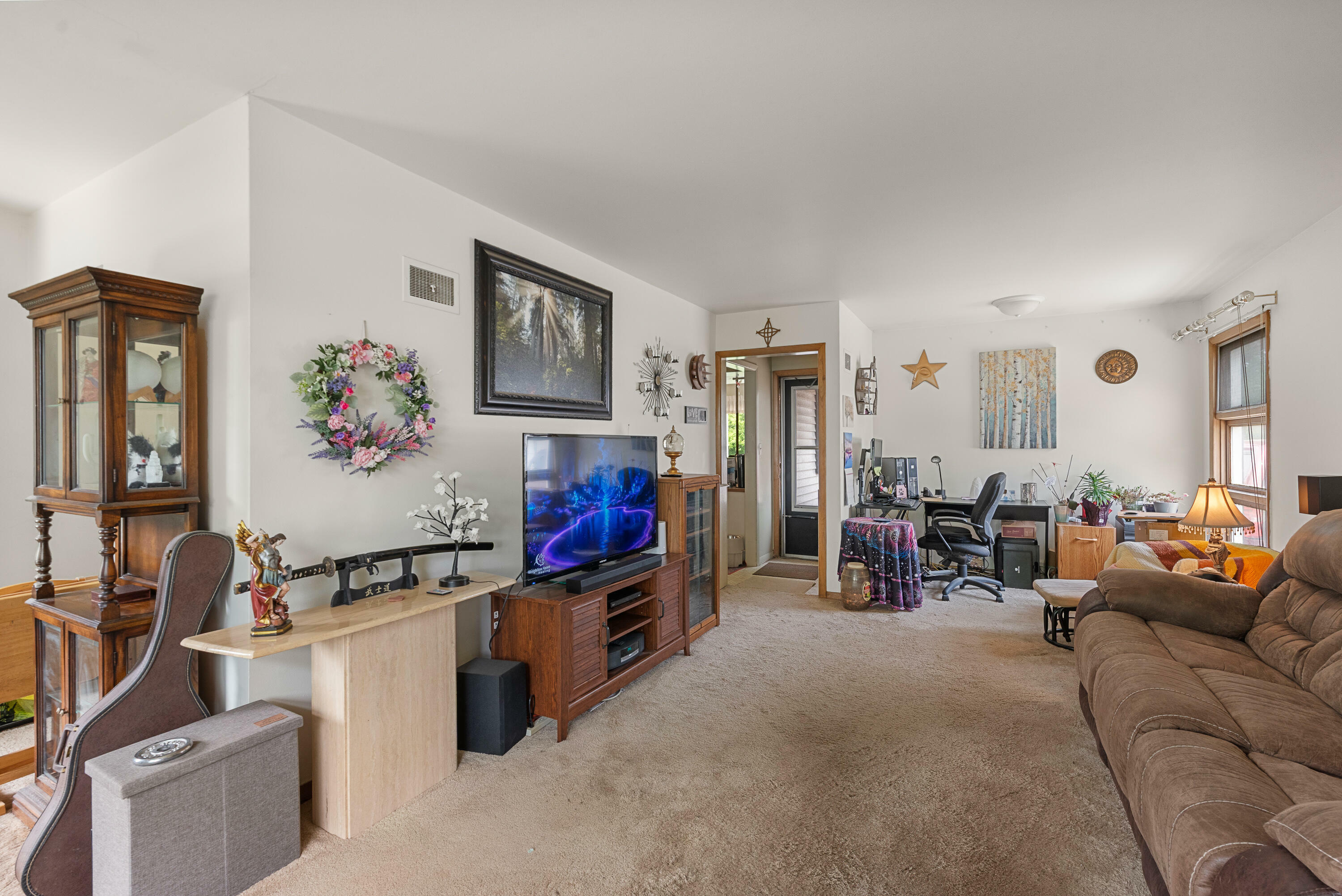 Property Photo: 2506 W Whitaker Ave WI 53221