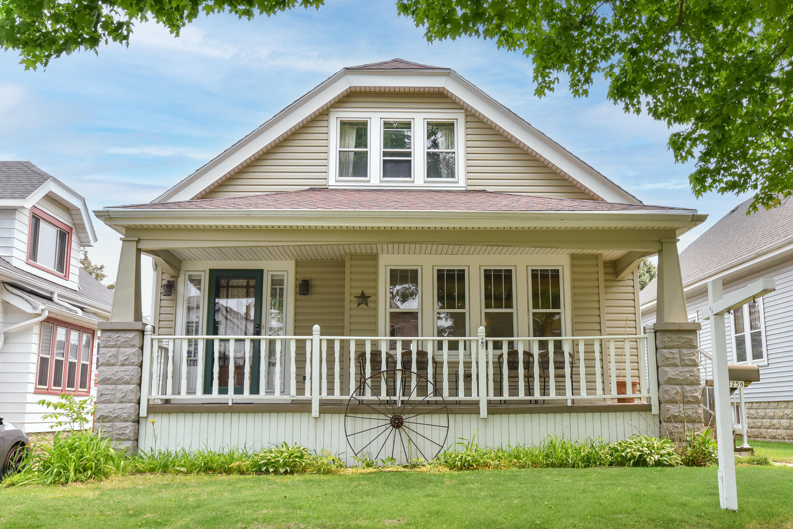 Property Photo: 3256 S 10th St WI 53215