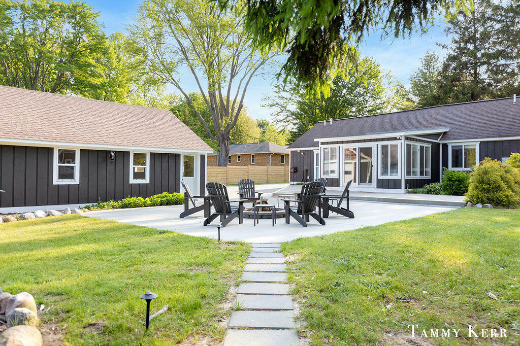 3686 64th Street  Holland MI 49423 photo