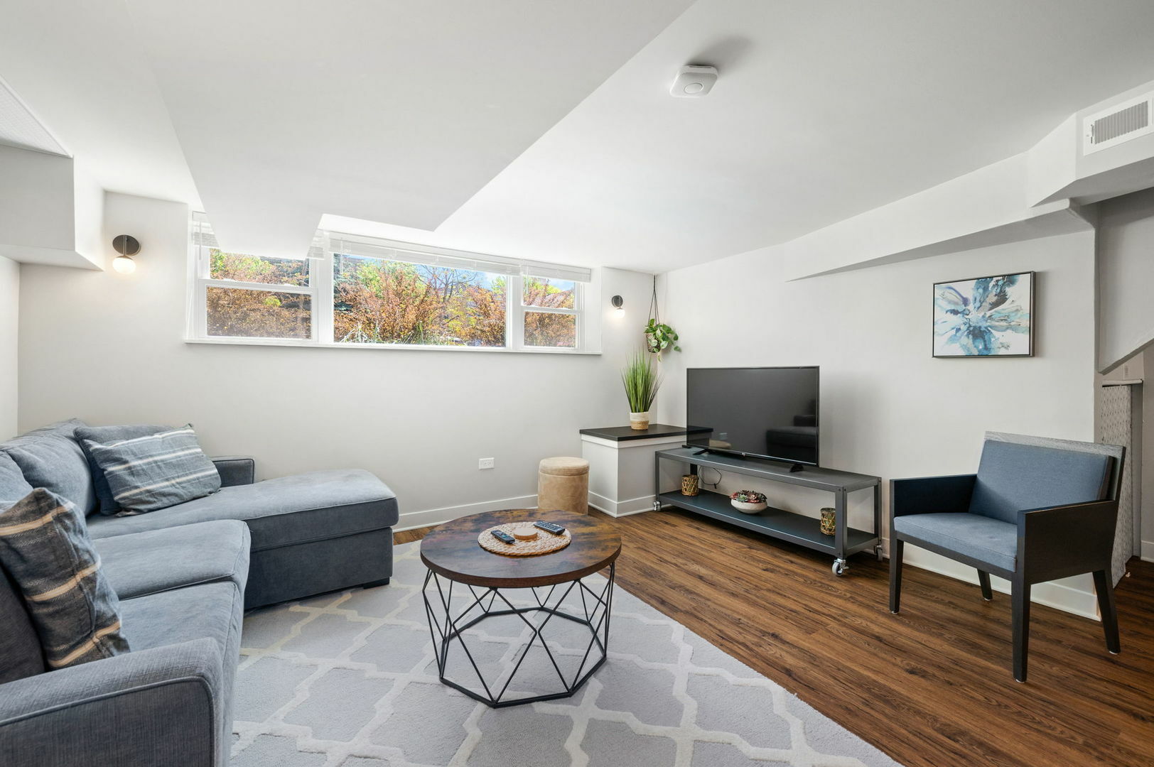 Property Photo: 318 Custer Avenue IL 60202