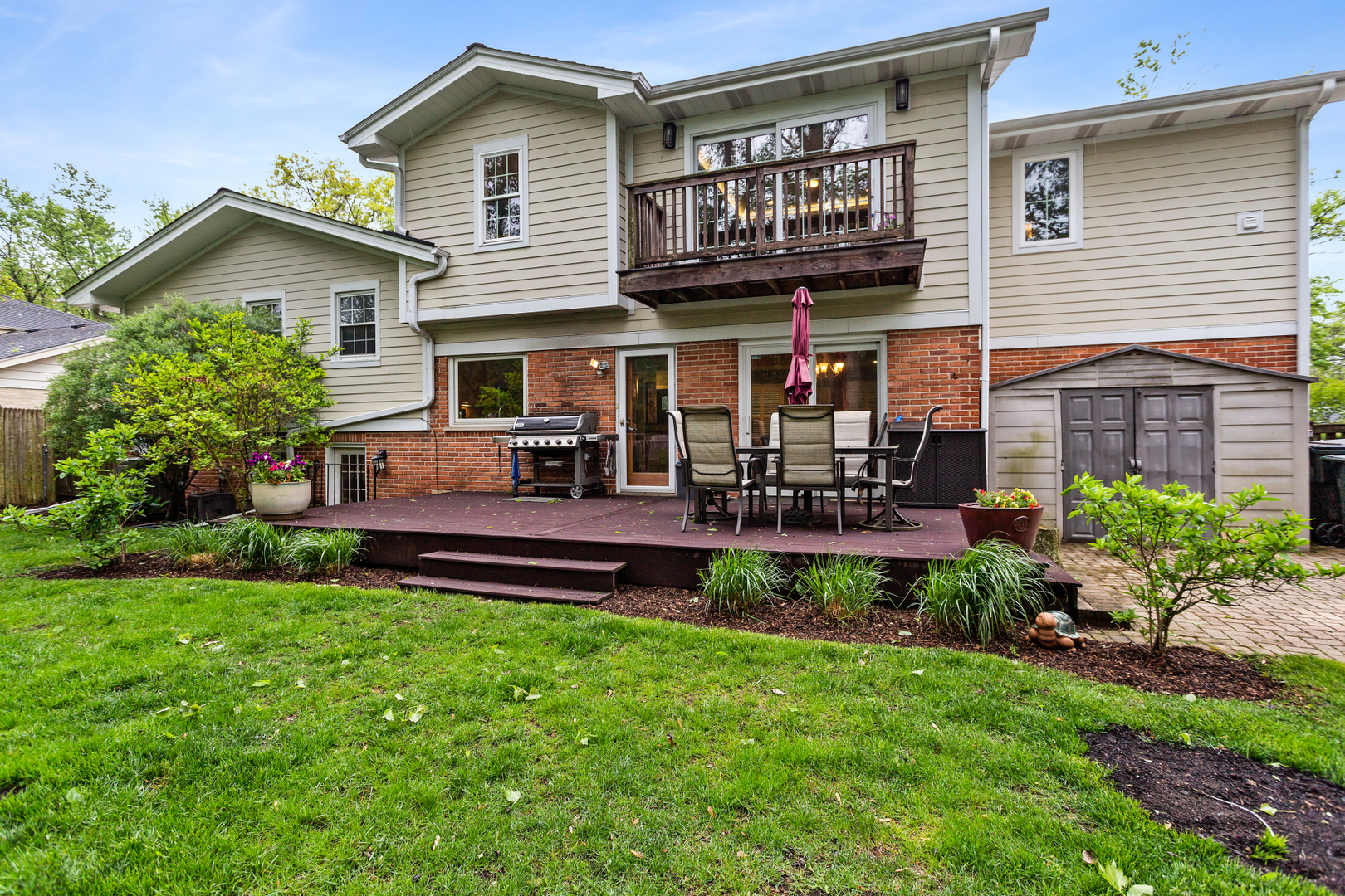 Property Photo:  1101 Juniper Terrace  IL 60025 