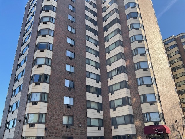 Property Photo:  7337 S South Shore Drive 1106  IL 60649 