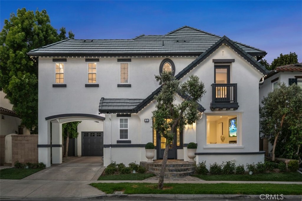 Property Photo: 5 Modesto CA 92602
