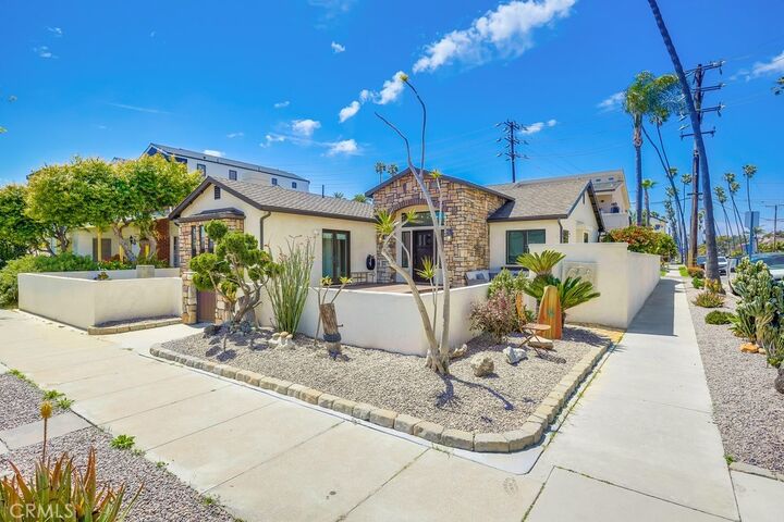 Property Photo: 627 7th Street CA 92648