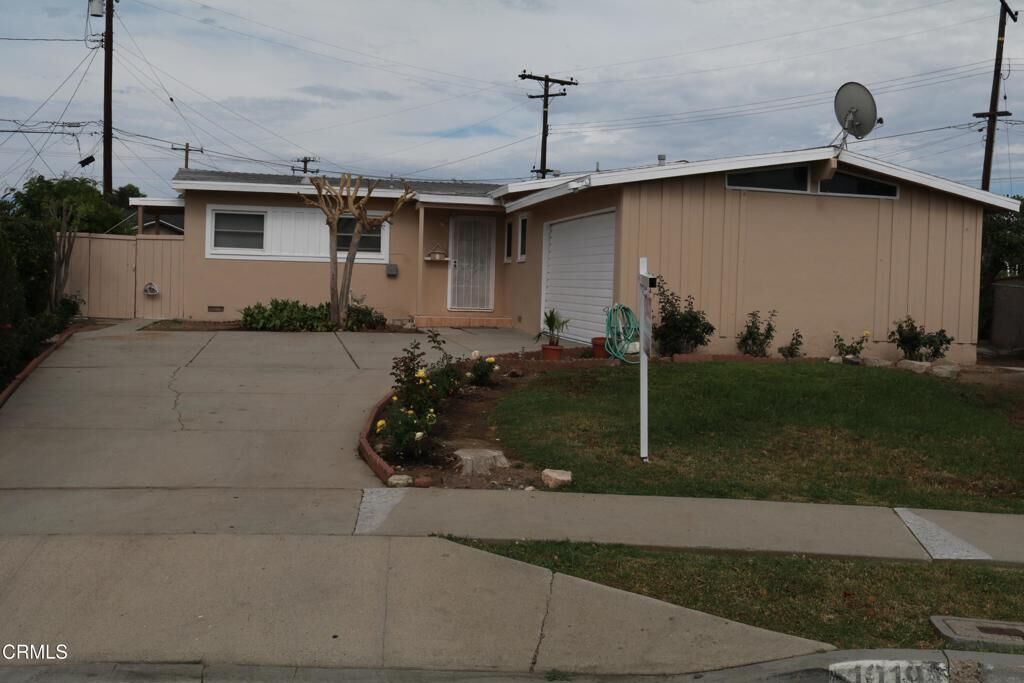 Property Photo:  1019 W Pine Street  CA 91790 