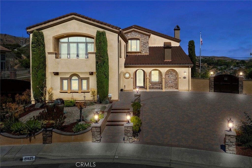 Property Photo: 21925 Heatheridge Drive CA 92887