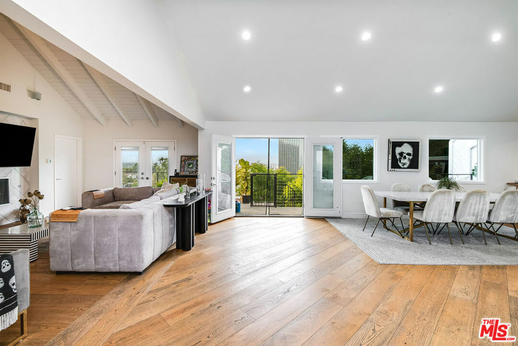 Property Photo: 3701 Multiview Drive CA 90068