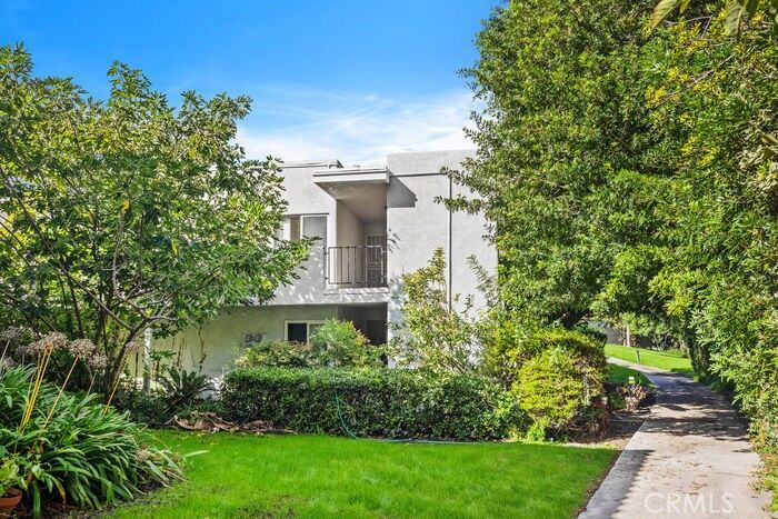 Property Photo:  2119 Via Puerta Q  CA 92637 