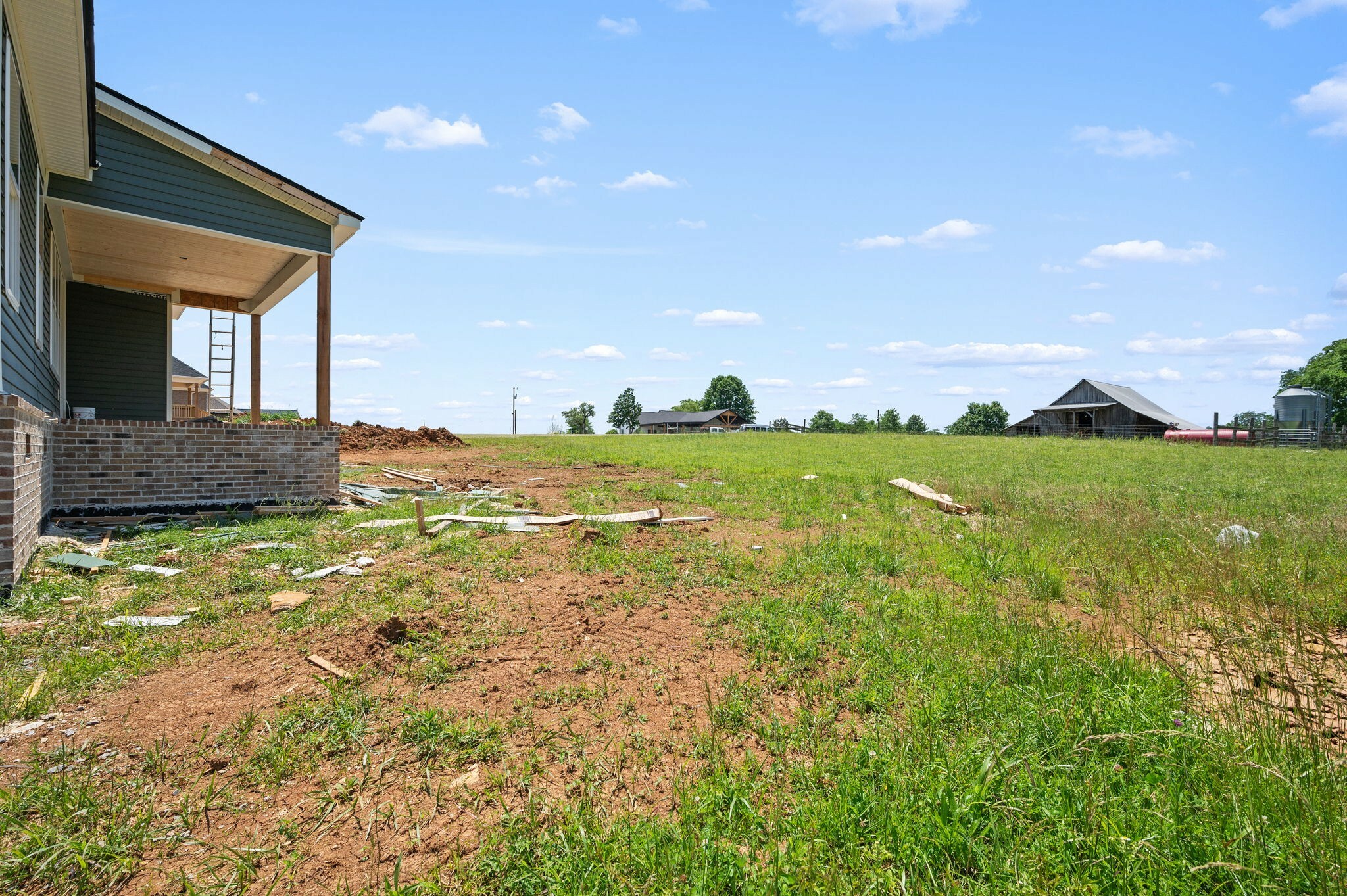 Property Photo: 371 Honeybee Drive TN 37180