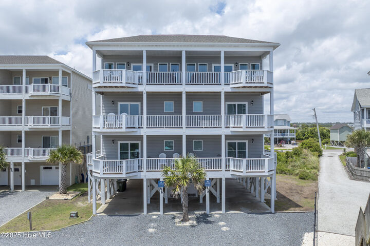 Property Photo:  876 Villas Drive  NC 28460 