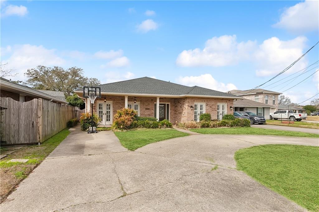 Property Photo: 5016 Wilson Drive LA 70003