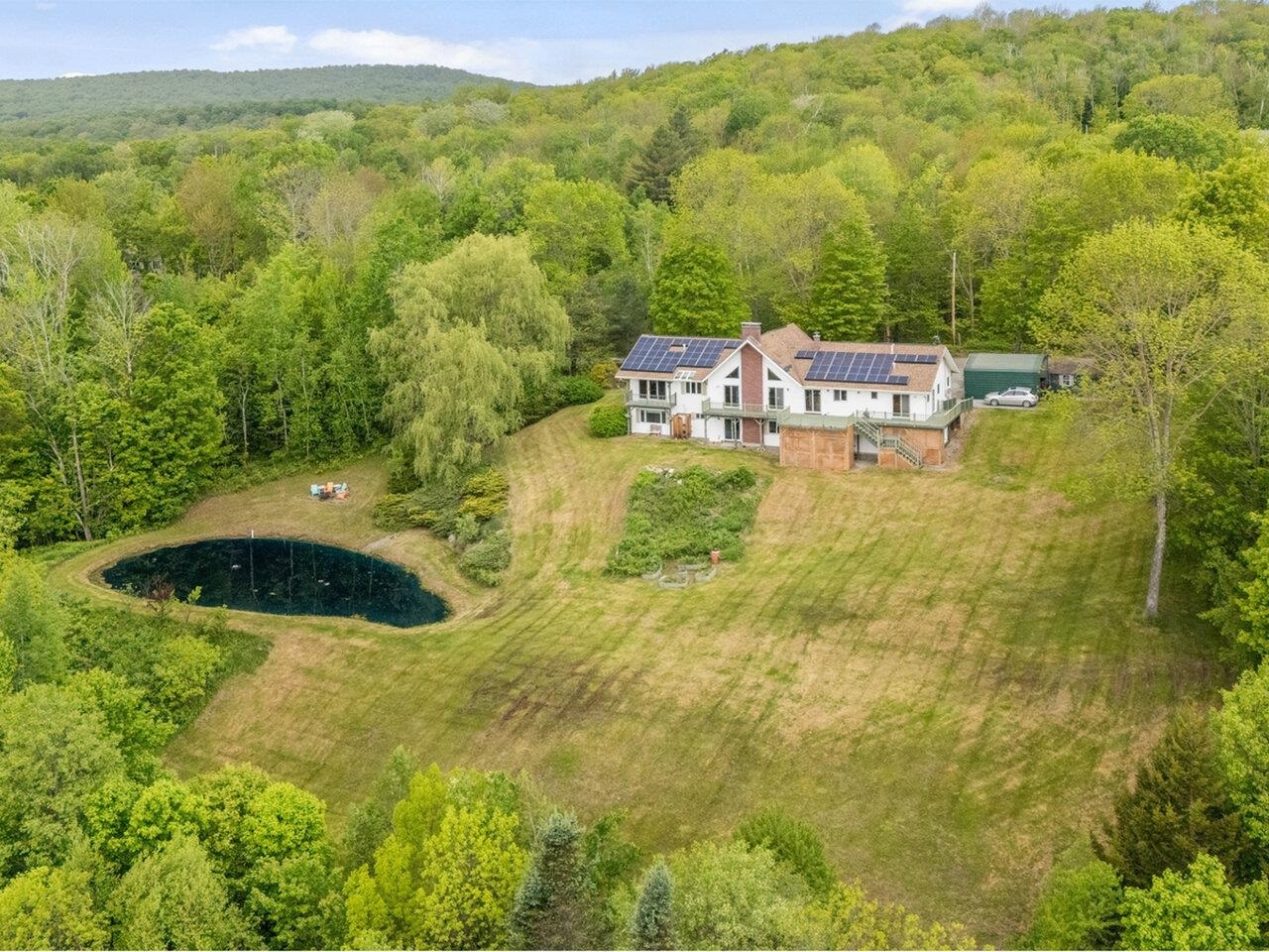 Property Photo: 1511 West Hill Road VT 05443