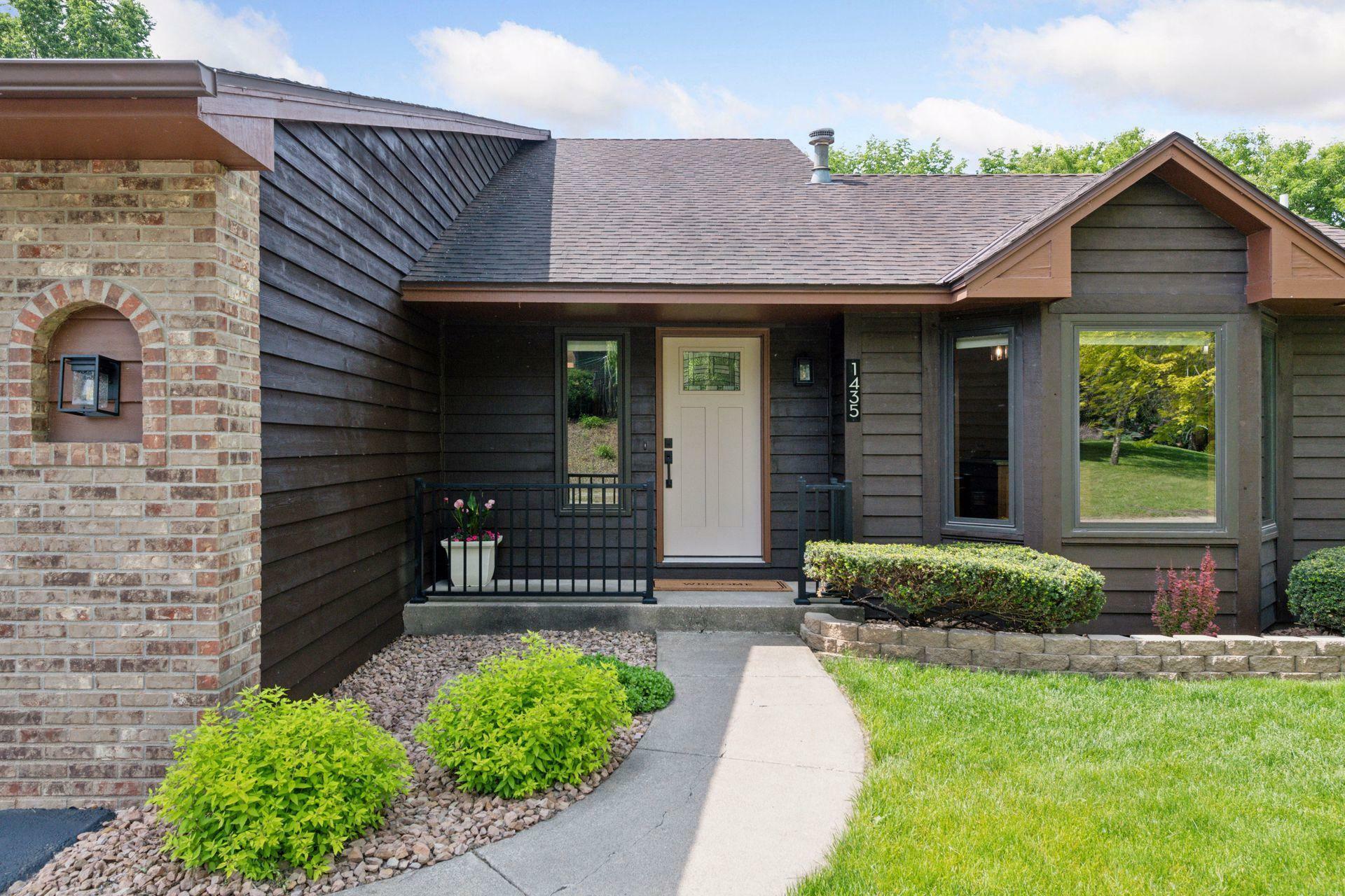 Property Photo: 1435 Eastlake Drive MN 55318