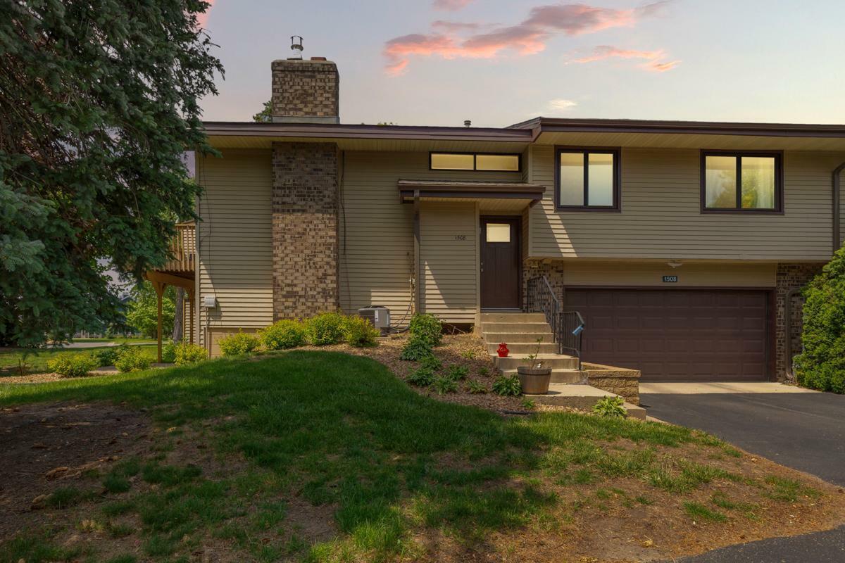 Property Photo: 1508 Pheasantwood Trail MN 55057