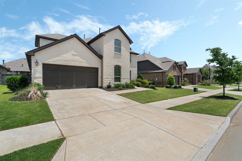 Property Photo: 7020 Cross Point Lane TX 76227