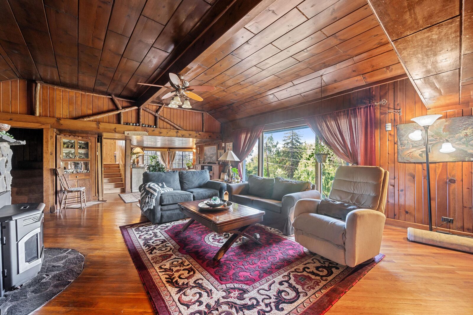 Property Photo:  1049 Lakeshore Drive  OR 97601 