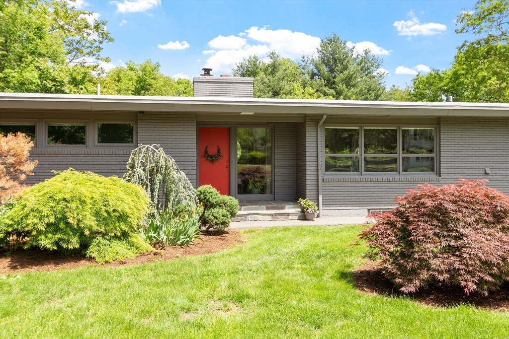 Property Photo: 166 Quinapoxet Ln MA 01606