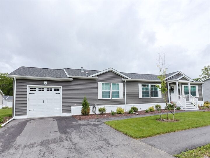 Property Photo:  121 East Washington Street 30  MA 02760 