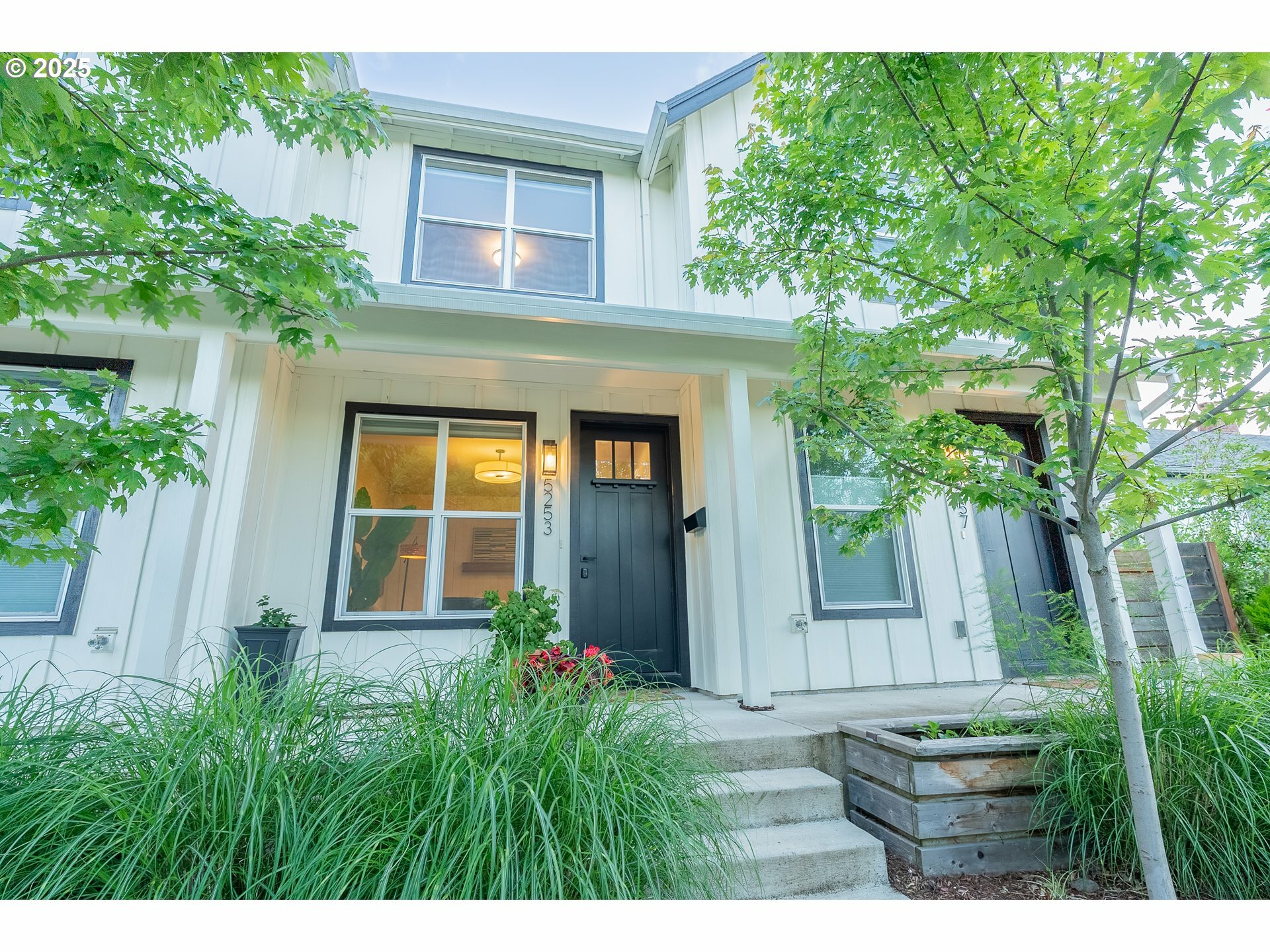 5253 NE 32nd Pl  Portland OR 97211 photo