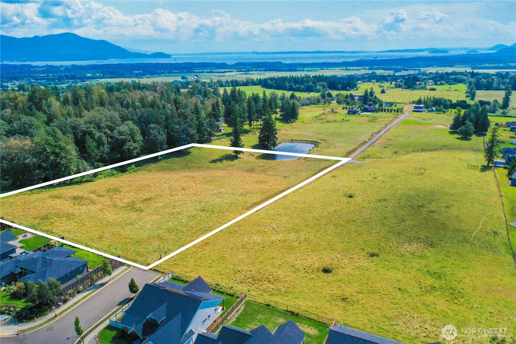 Property Photo: 5958 W 26th Crest WA 98248