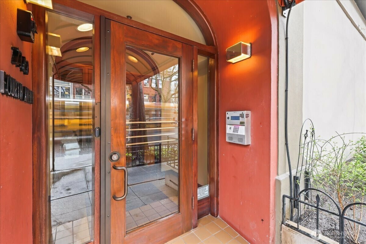2700  4th Avenue 403  Seattle WA 98121 photo