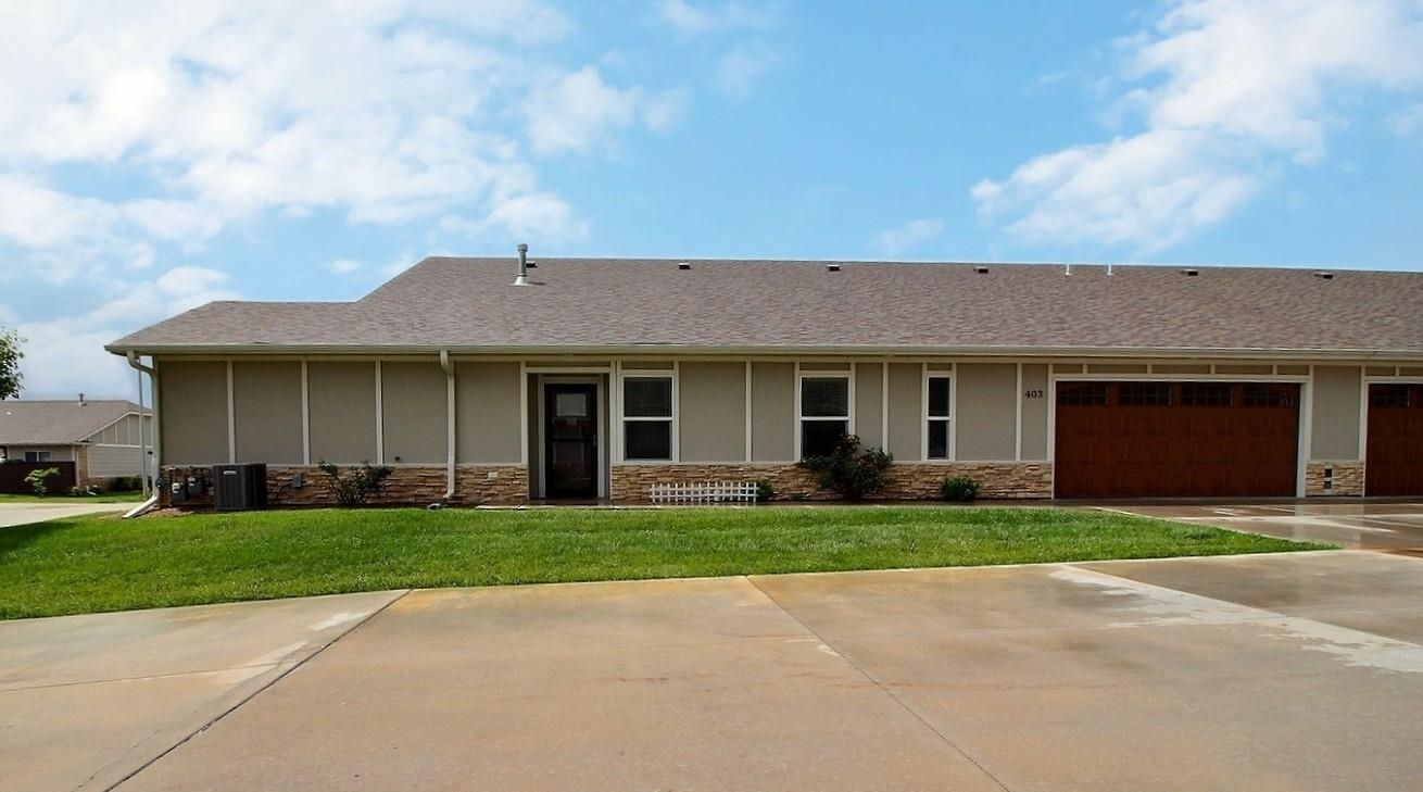 Property Photo: 2418 E Madison KS 67037