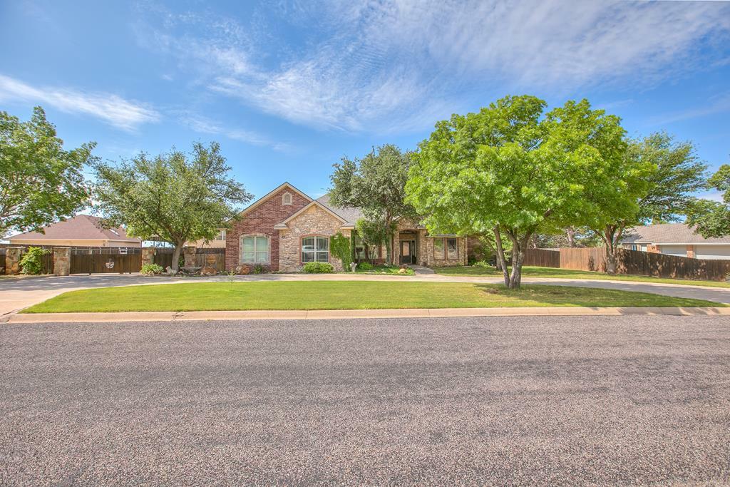Property Photo: 630 Ashford Dr TX 76901