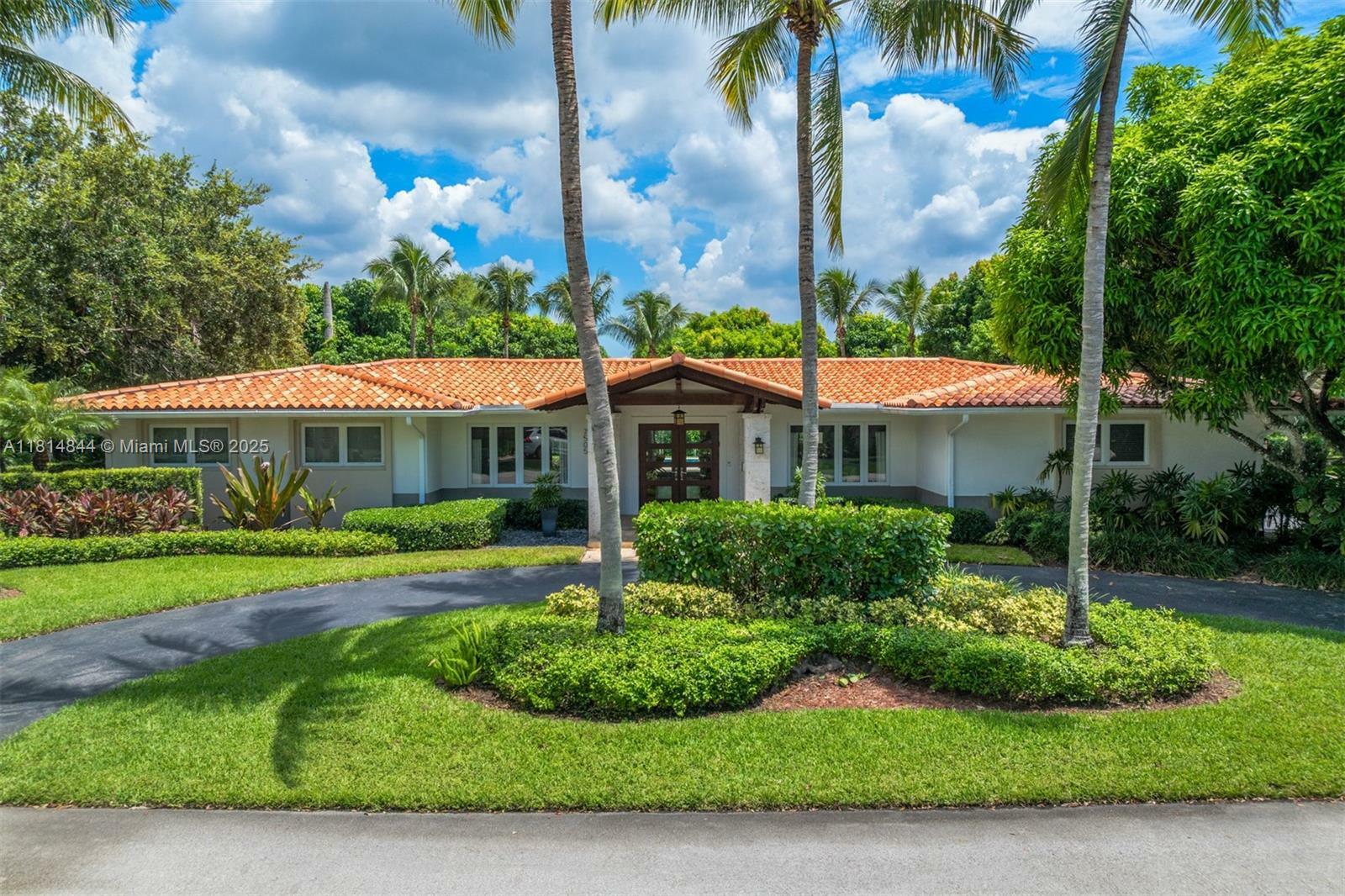 7505 SW 129 St  Pinecrest FL 33156 photo