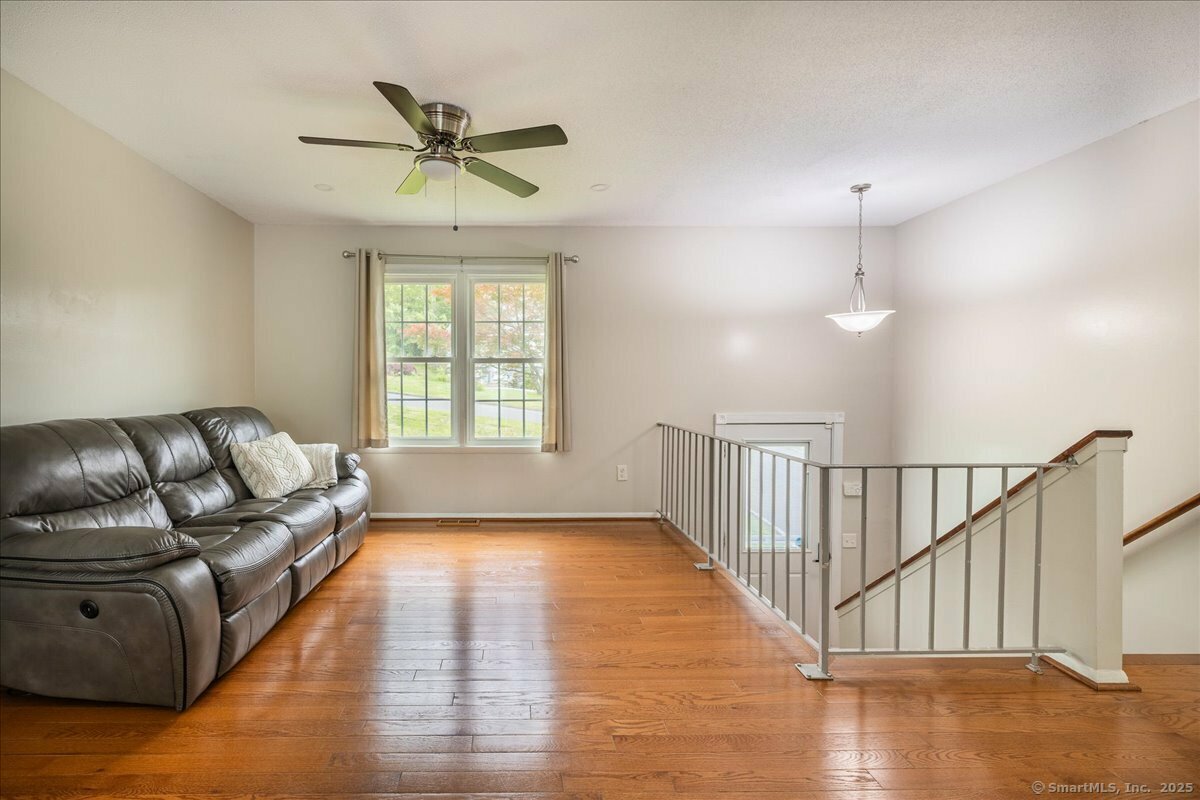 Property Photo:  10 Carriage Drive  CT 06770 