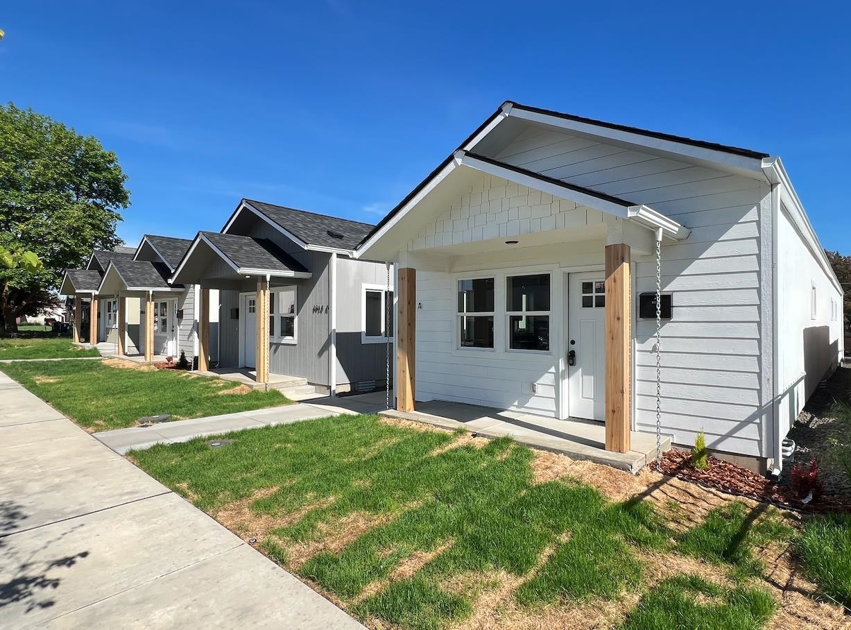 Property Photo: 1912 W Buckeye Ave WA 99205