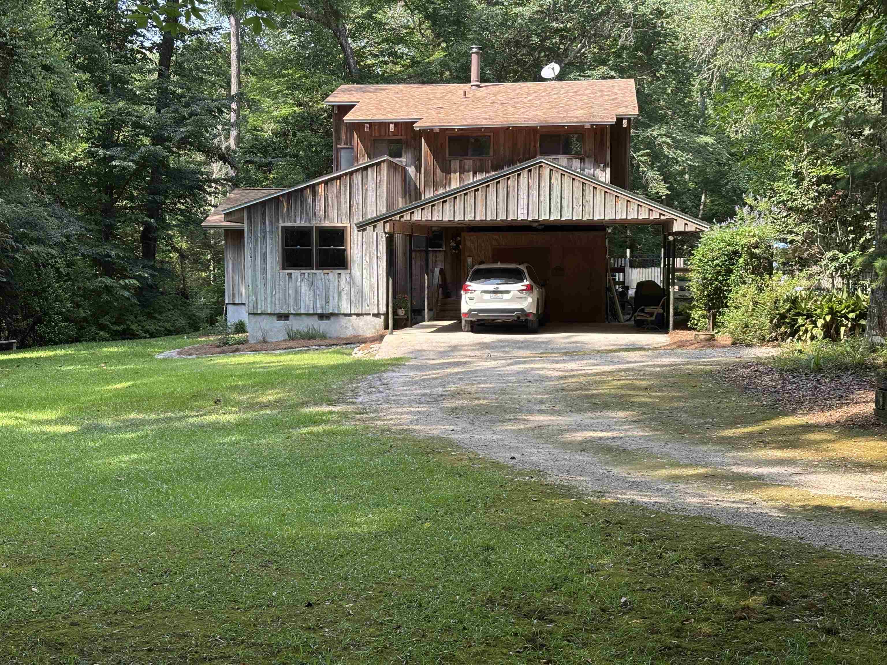 Property Photo: 988 Timber Run FL 32333