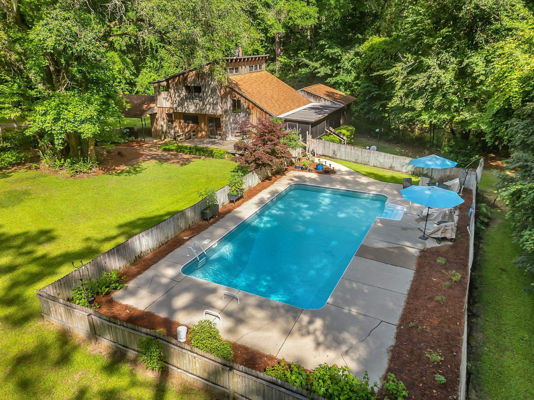 Property Photo: 988 Timber Run FL 32333