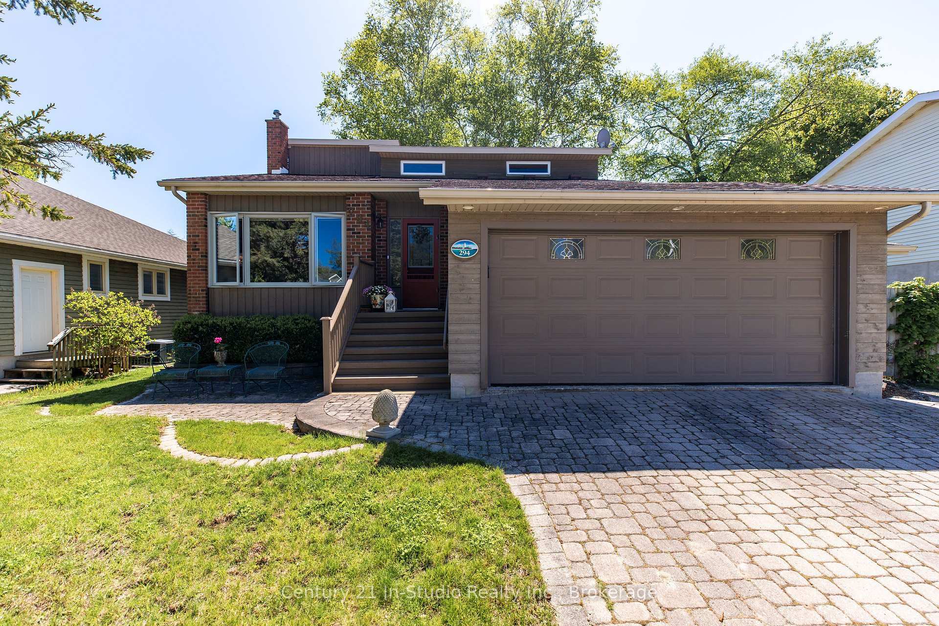 Property Photo:  294 Albert Street S  ON N0H 2L0 