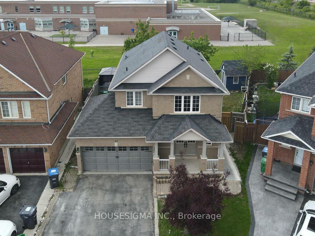 Photo de la propriété: 21 Milkweed Crescent Upper ON L7A 2G5