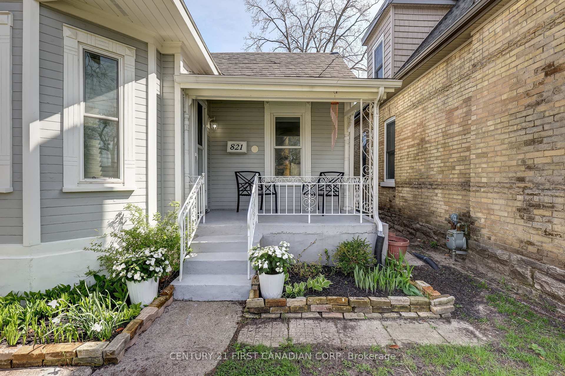 Photo de la propriété: 821 Queens Avenue ON N5W 3H7