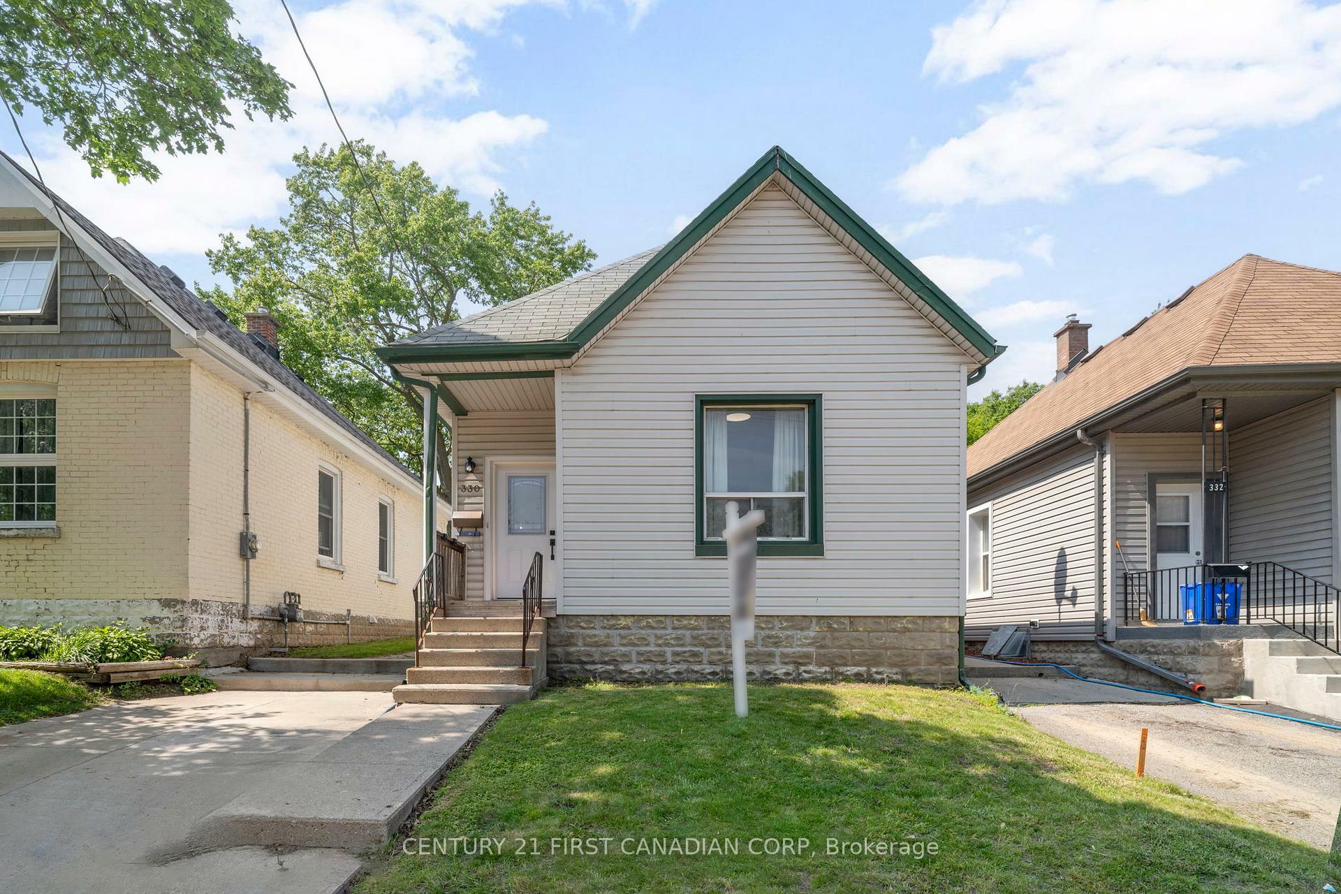 Photo de la propriété:  330 Salisbury Street  ON N5Y 3A9 