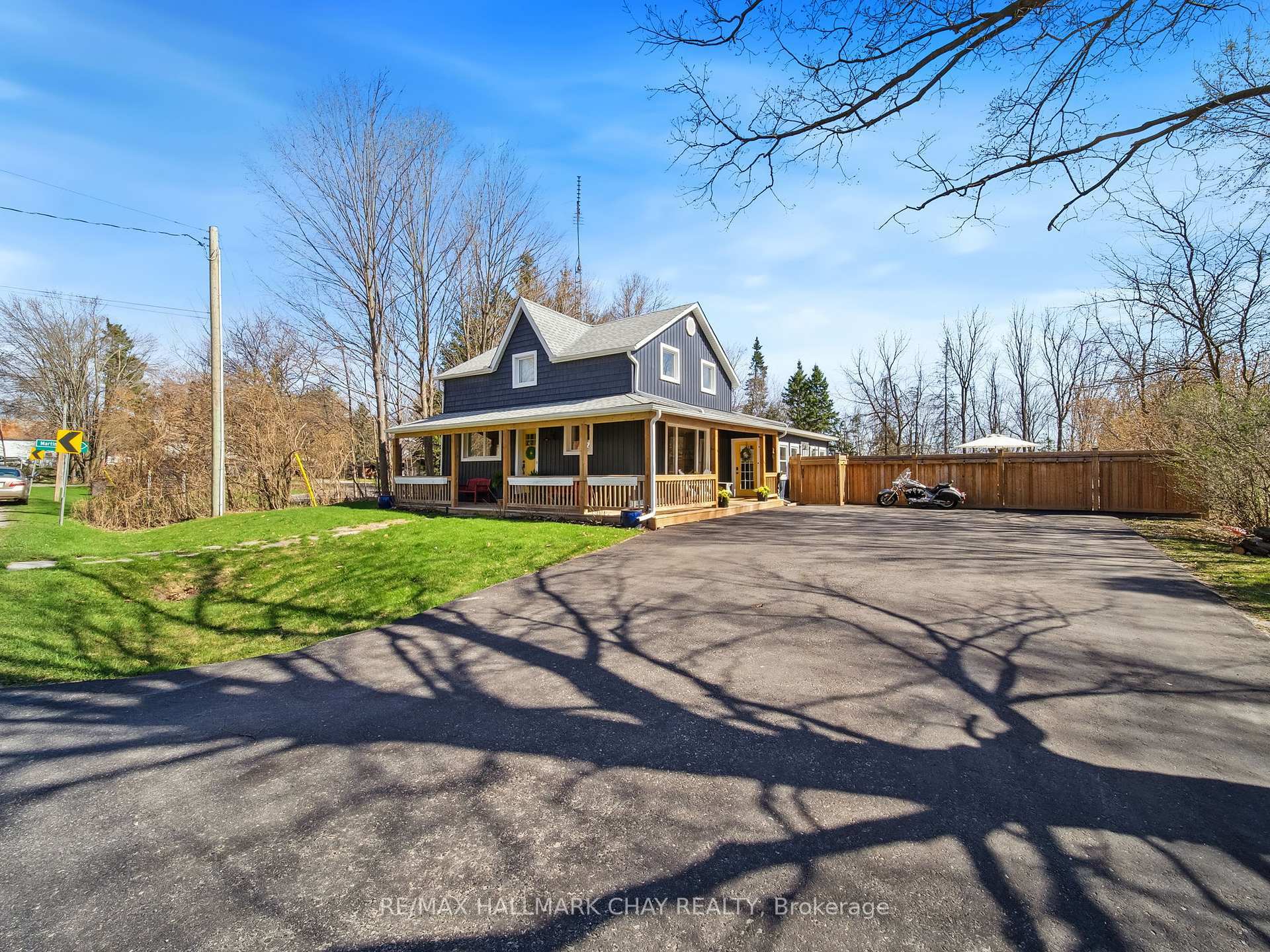 4539 Penetanguishene Road  Springwater ON L0L 1V0 photo