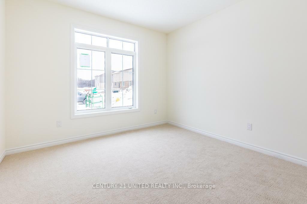 Property Photo: 67 Hillcroft Way ON K0M 1A0