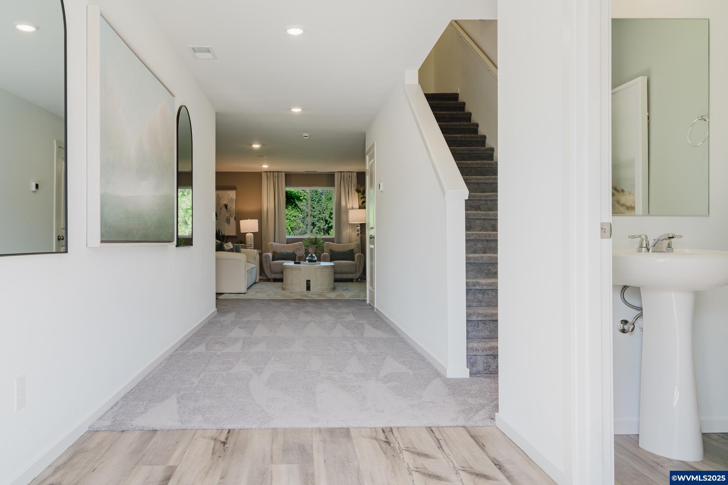 Property Photo: 791 Pebble St OR 97327