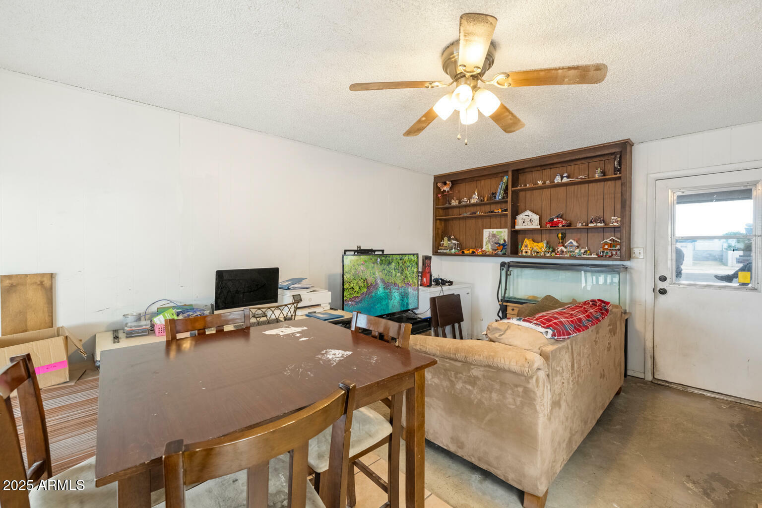 Property Photo: 3410 W Pershing Avenue AZ 85029