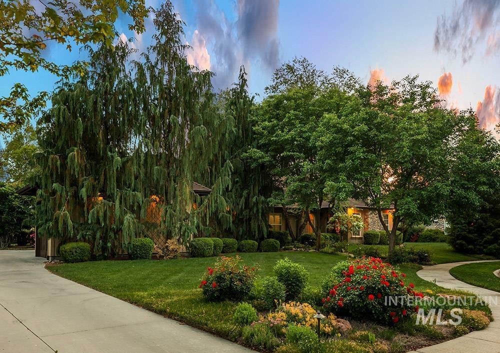 Property Photo: 1641 N Kenwood Place ID 83616
