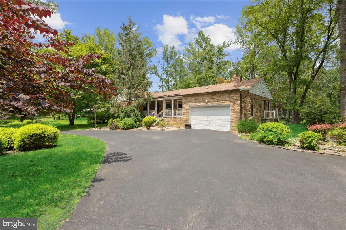 161 Bull Run Road  Pennington NJ 08534 photo
