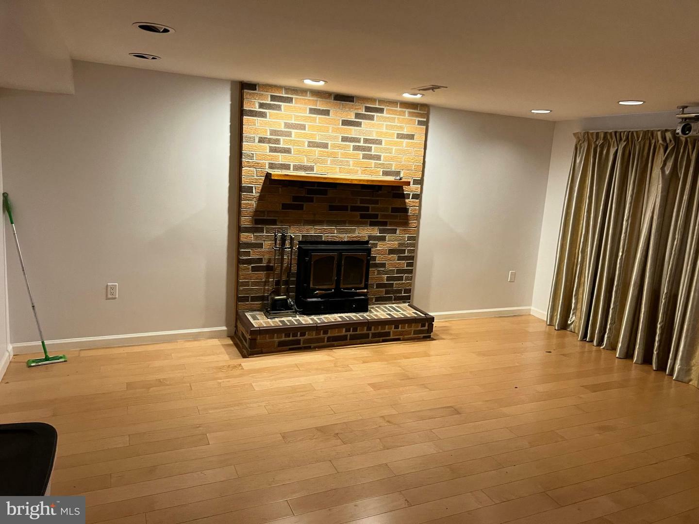 Property Photo: 818 Burgess Street PA 19116