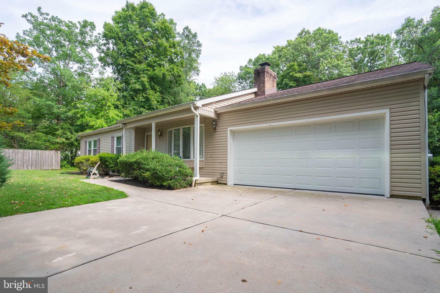 135 Memorial Lane  Mount Laurel NJ 08054 photo