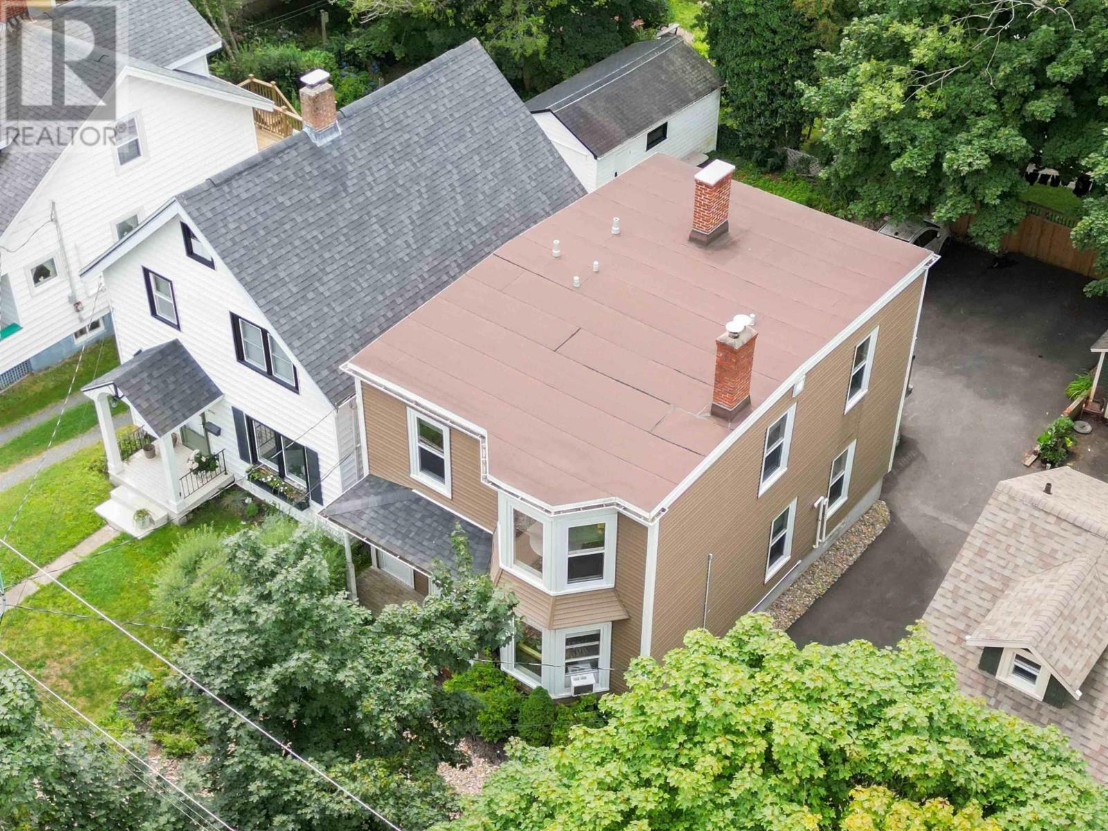 Photo de la propriété: 2536 Westmount Street NS B3L 3G6