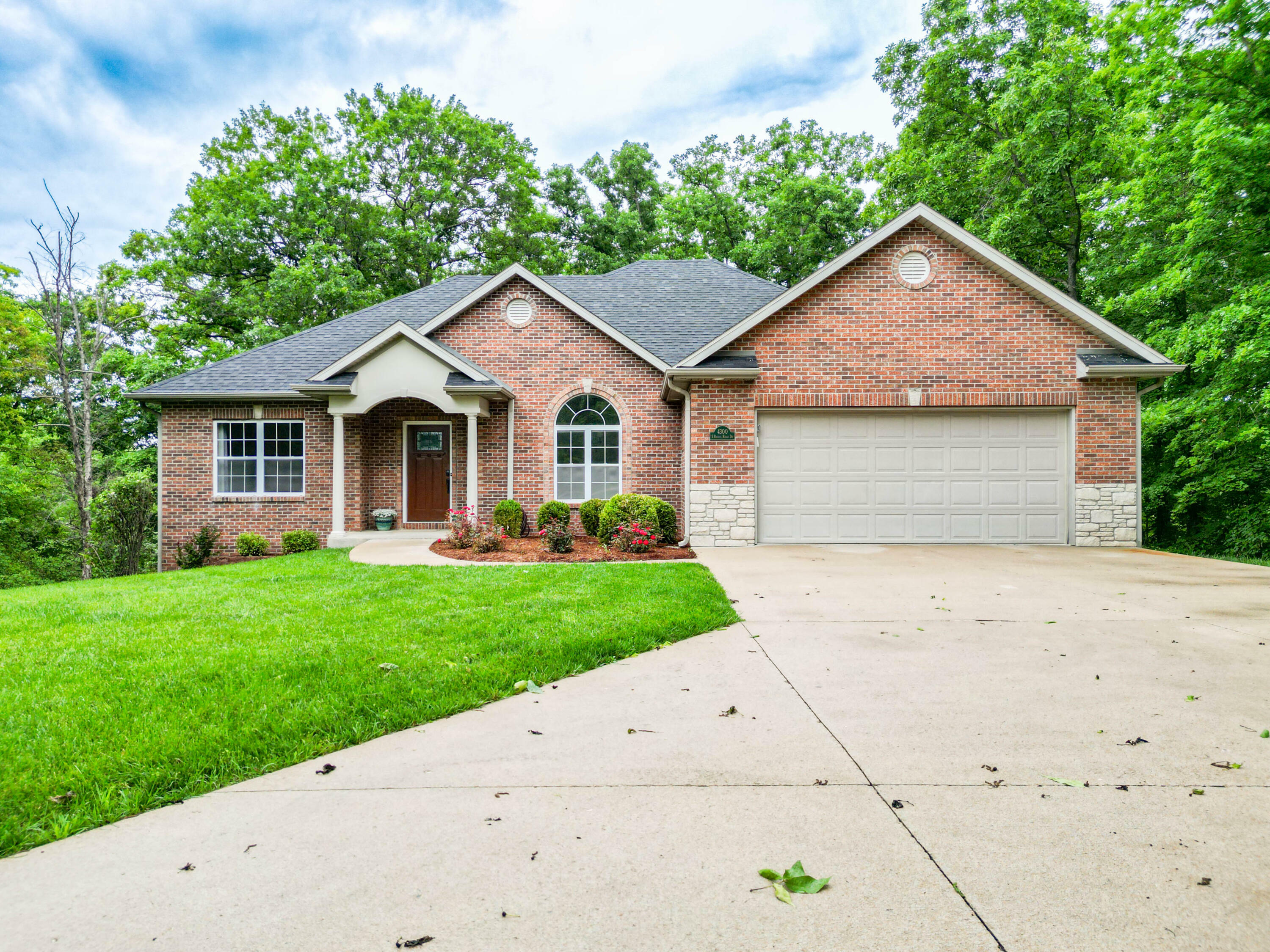 4300 E Ravens Ridge Dr  Columbia MO 65201 photo