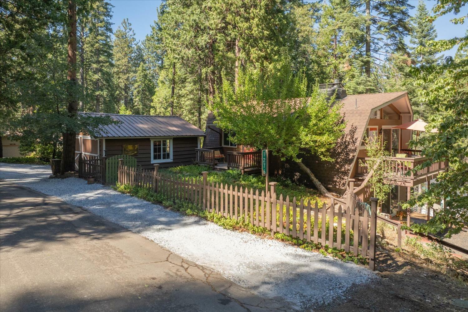 Property Photo: 1276 Laurel Circle CA 95223