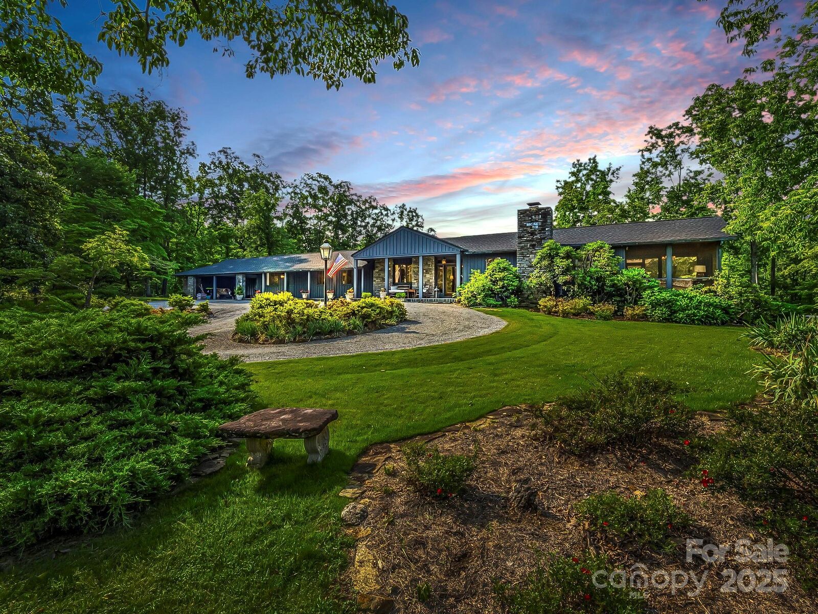 Property Photo: 11 Hearthstone Lane SC 29356