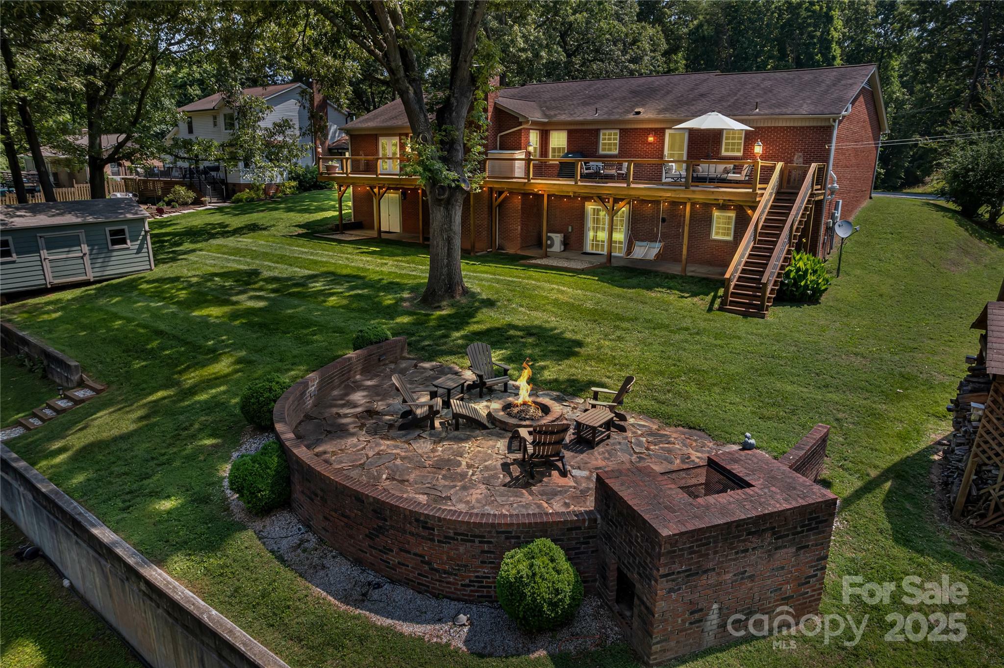 Property Photo: 2010 Dogwood Trail NC 28150